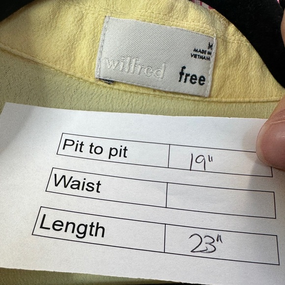 Aritzia Wilfred Free Button-Up  Short Sleeve Top Yellow - Picture 9 of 9